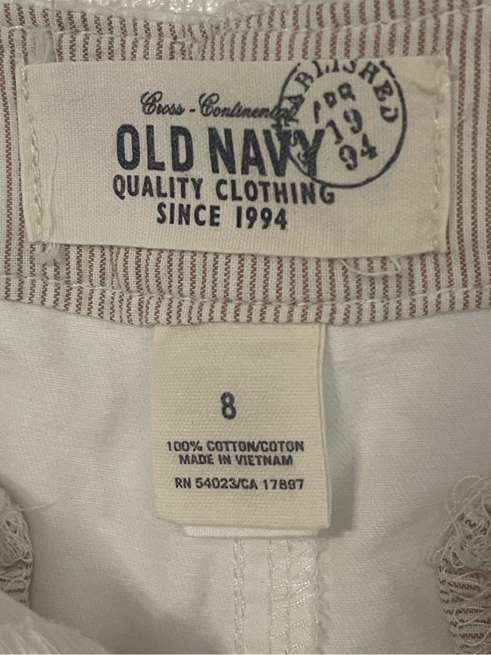 Old Navy White Cotton Shorts - Picture 3 of 5